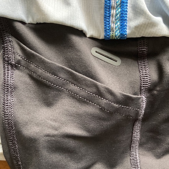 Lululemon running skirt size 2 - Picture 8 of 8
